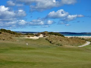 Barnbougle (Dunes) 16th Ocean